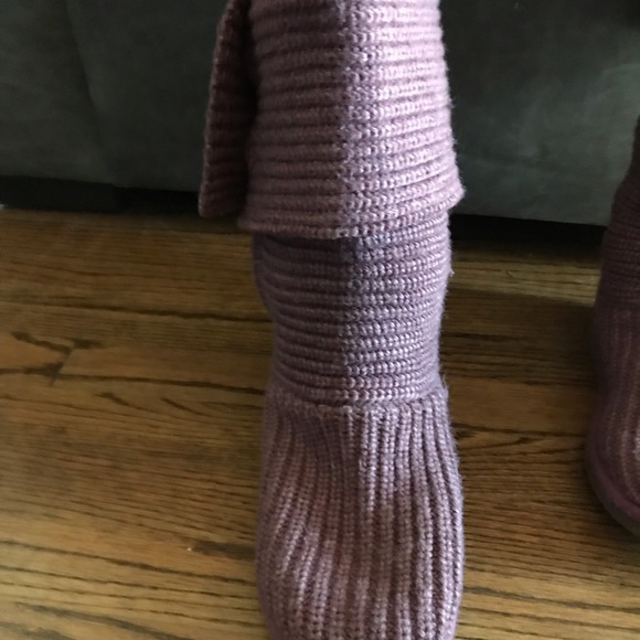 Ugg Short Boot - Picture 5 of 5